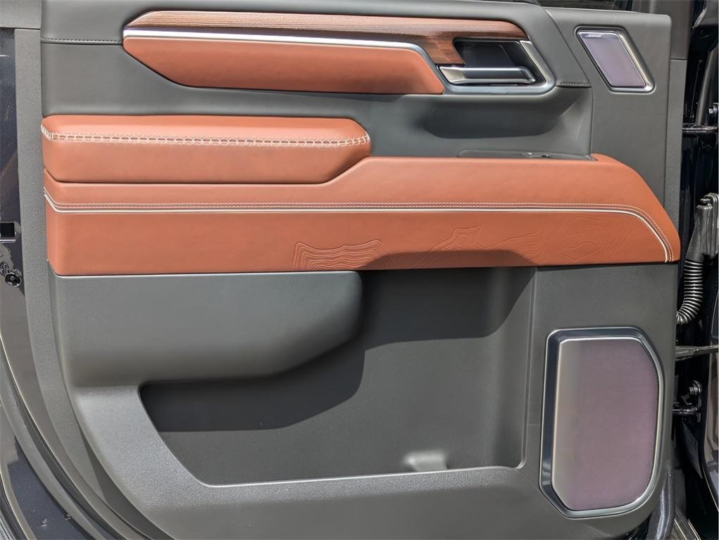 new 2025 GMC Sierra 2500 car, priced at $98,279