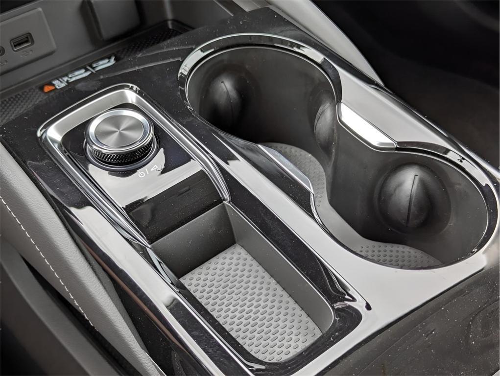new 2025 Buick Envision car, priced at $35,935
