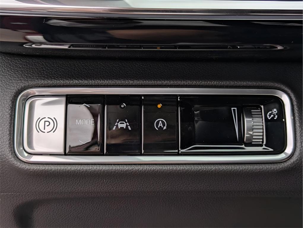 new 2025 Buick Envision car, priced at $35,935