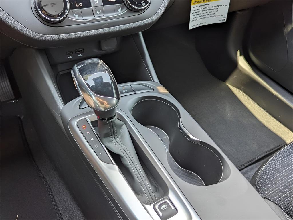 new 2025 Buick Envista car, priced at $24,355