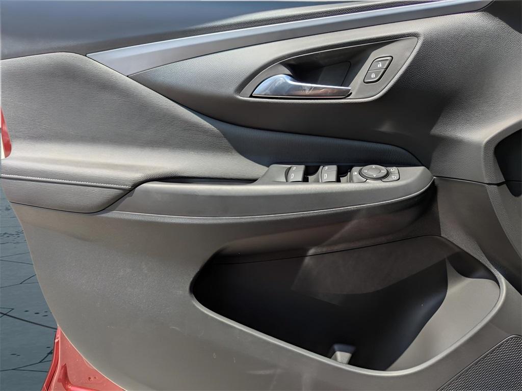 new 2025 Buick Envista car, priced at $27,355