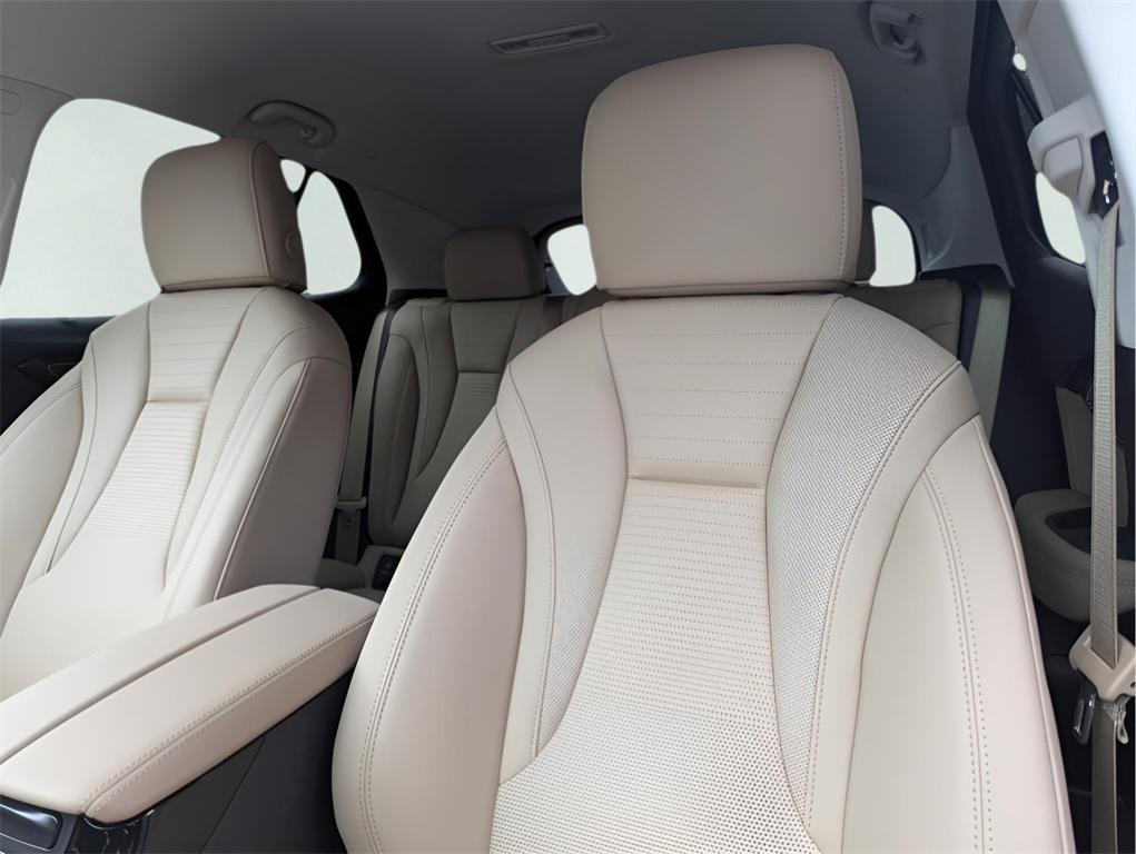 new 2025 Buick Envision car, priced at $34,435