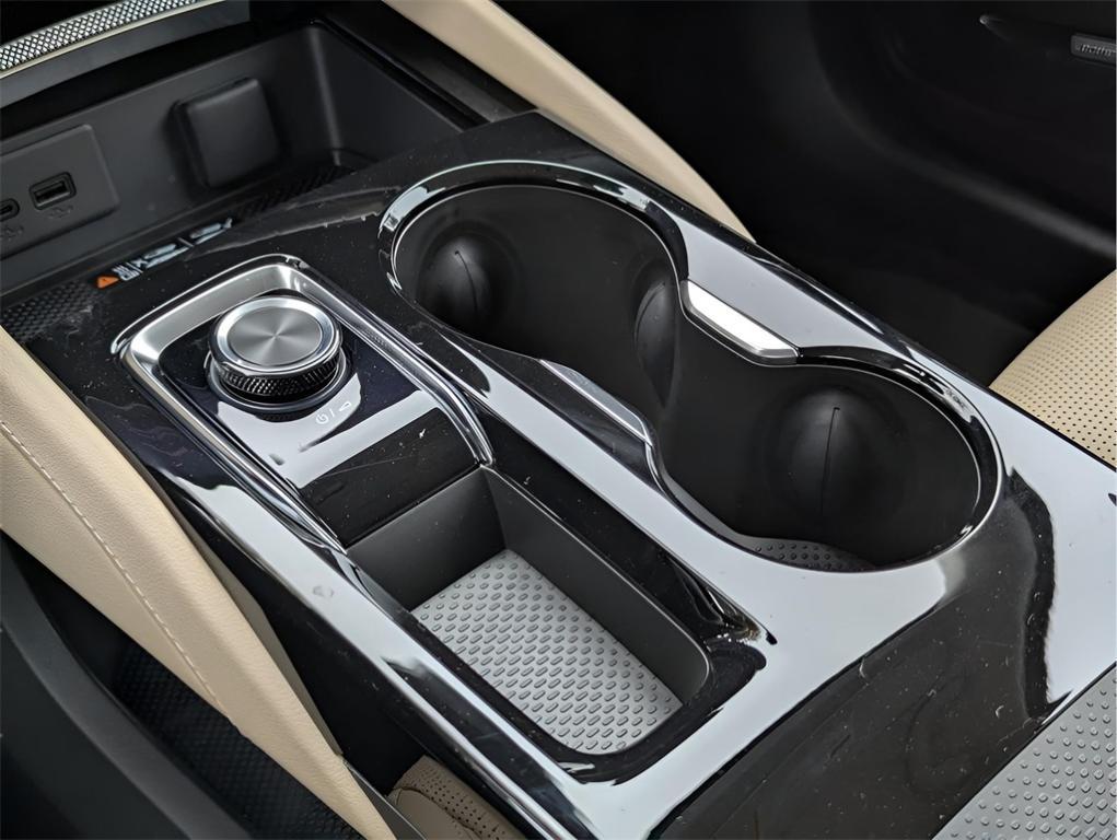 new 2025 Buick Envision car, priced at $35,935