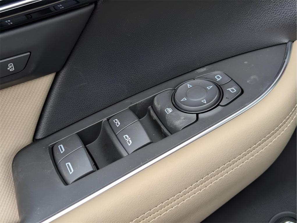 new 2025 Buick Envision car, priced at $34,435