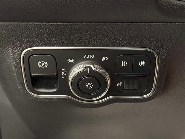 used 2022 Mercedes-Benz GLB 250 car, priced at $30,789