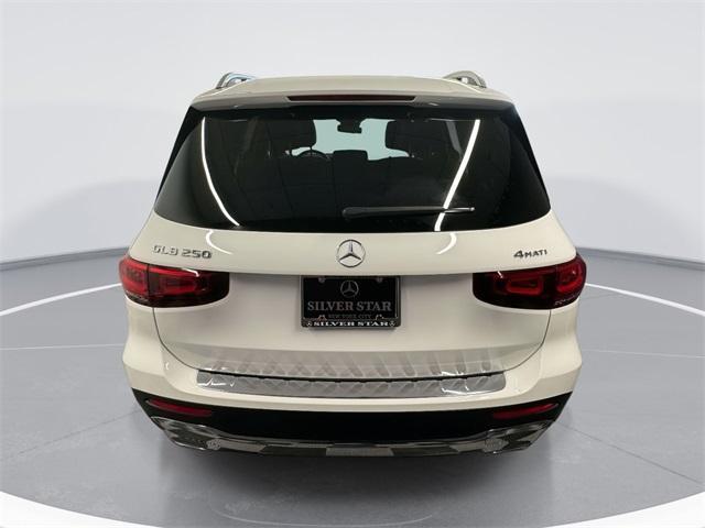 used 2022 Mercedes-Benz GLB 250 car, priced at $28,648