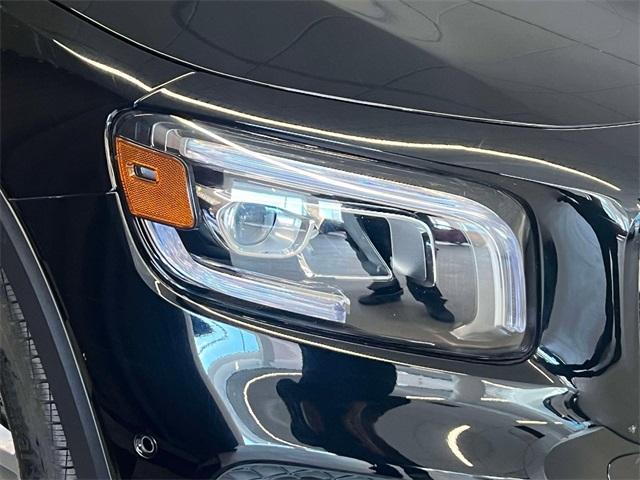 used 2022 Mercedes-Benz GLB 250 car, priced at $32,389