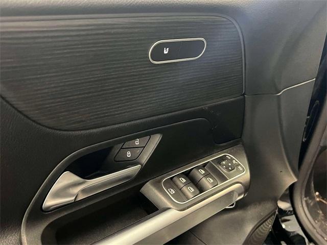 used 2022 Mercedes-Benz GLB 250 car, priced at $32,389