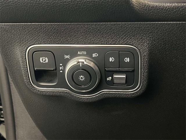 used 2022 Mercedes-Benz GLB 250 car, priced at $32,389