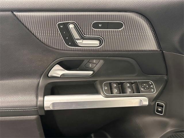 used 2020 Mercedes-Benz GLB 250 car, priced at $27,346