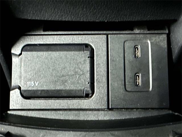 used 2022 Mercedes-Benz GLB 250 car, priced at $29,996