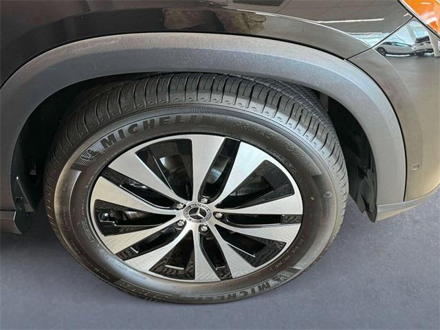 used 2025 Mercedes-Benz GLE 450 car, priced at $77,115