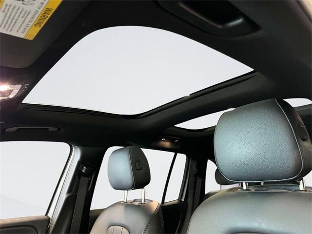 used 2021 Mercedes-Benz GLB 250 car, priced at $27,525