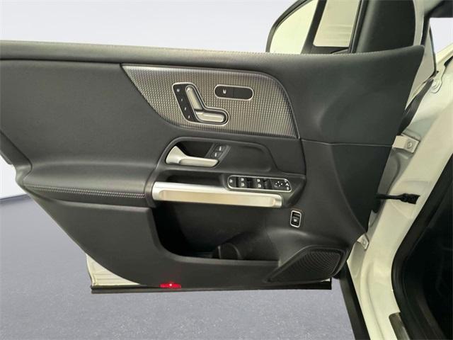used 2021 Mercedes-Benz GLB 250 car, priced at $26,999