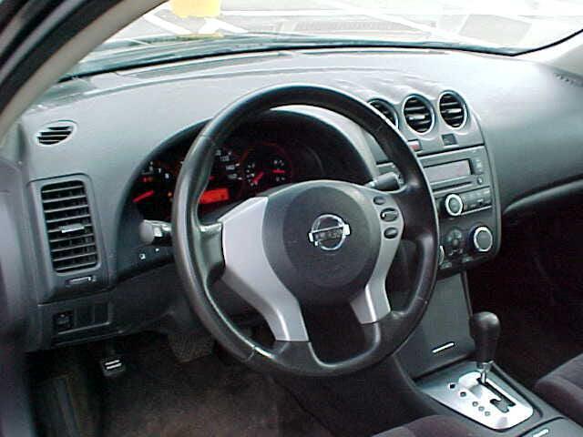 used 2009 Nissan Altima car, priced at $7,199