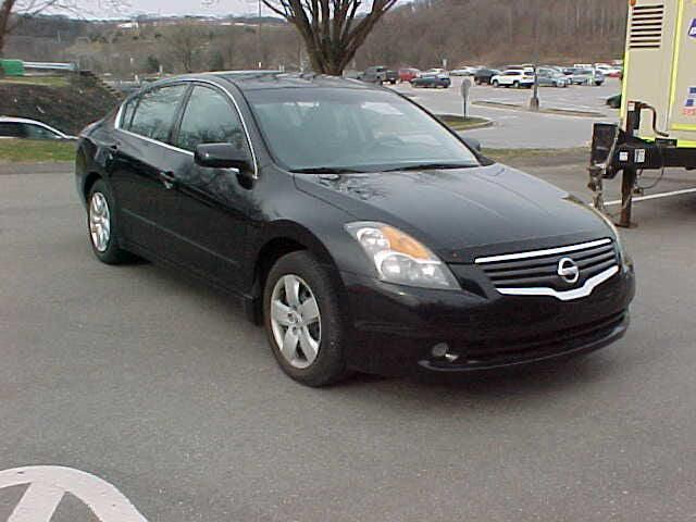 used 2009 Nissan Altima car, priced at $7,199