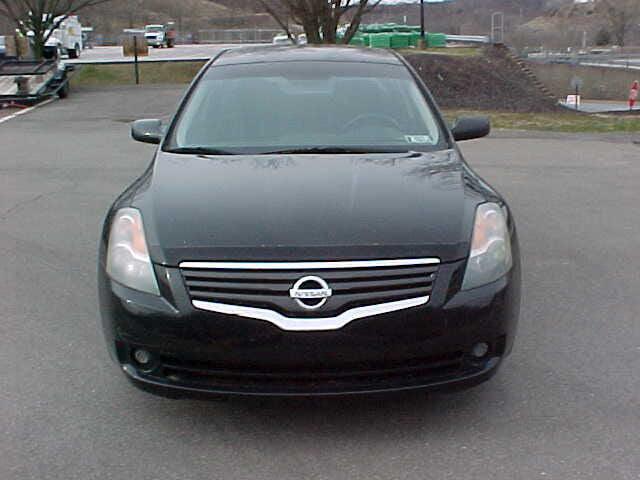 used 2009 Nissan Altima car, priced at $7,199