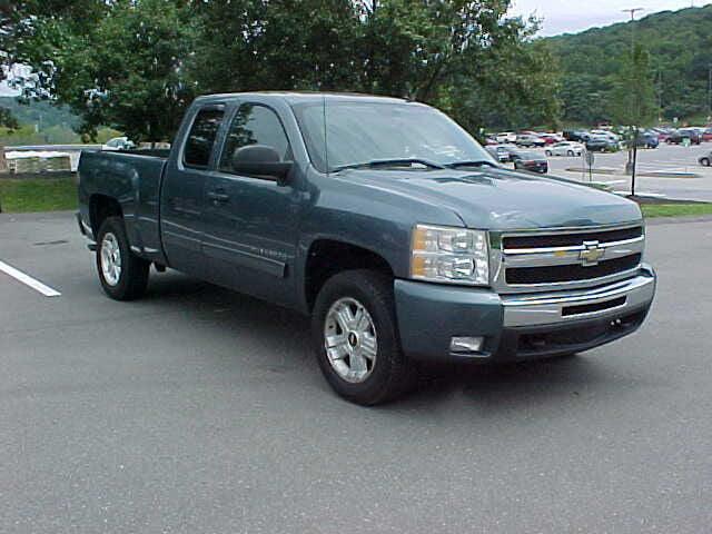 used 2011 Chevrolet Silverado 1500 car, priced at $13,999