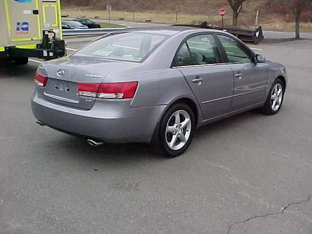 used 2007 Hyundai Sonata car, priced at $10,999