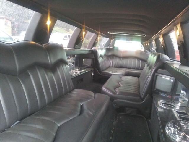 used 1993 Lincoln Town Car car, priced at $25,999