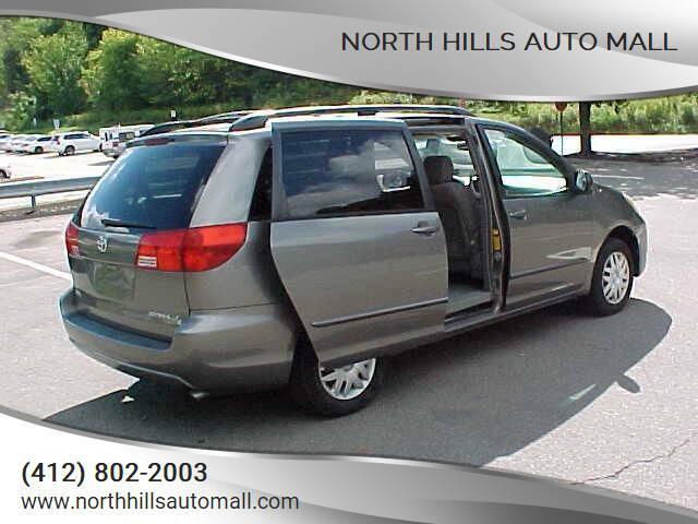 used 2004 Toyota Sienna car, priced at $9,499