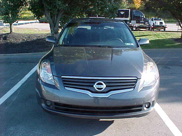 used 2009 Nissan Altima car, priced at $7,499