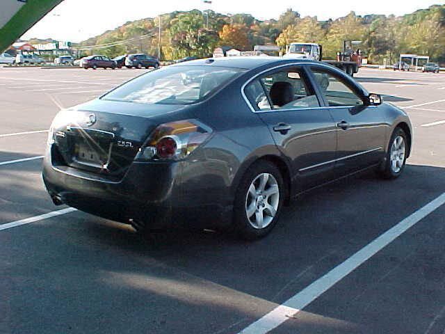 used 2009 Nissan Altima car, priced at $7,499