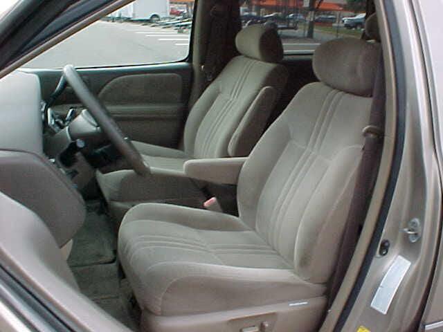 used 2002 Toyota Sienna car, priced at $6,999