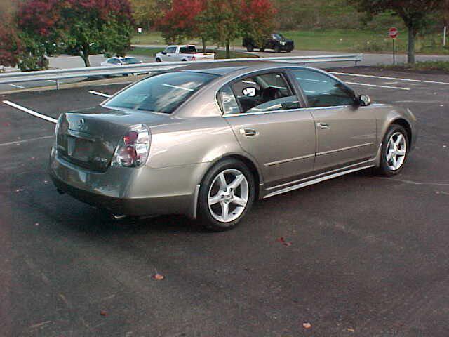 used 2005 Nissan Altima car, priced at $7,999