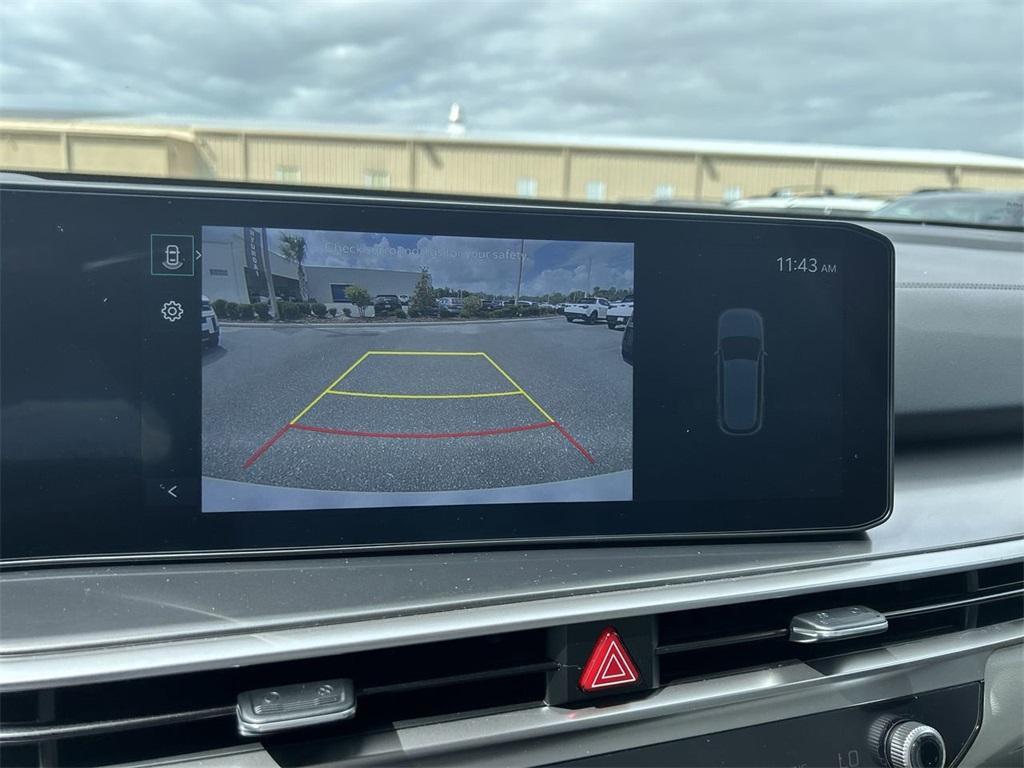 used 2025 Kia Sorento car, priced at $30,650