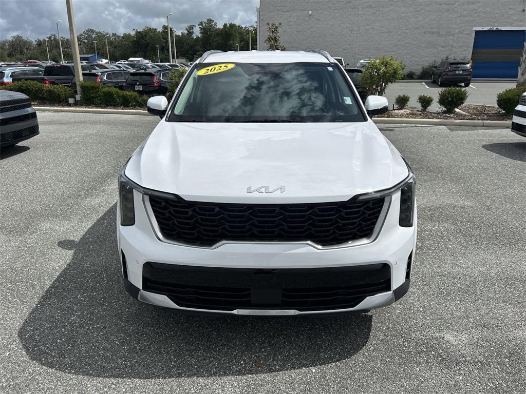 used 2025 Kia Sorento car, priced at $30,650
