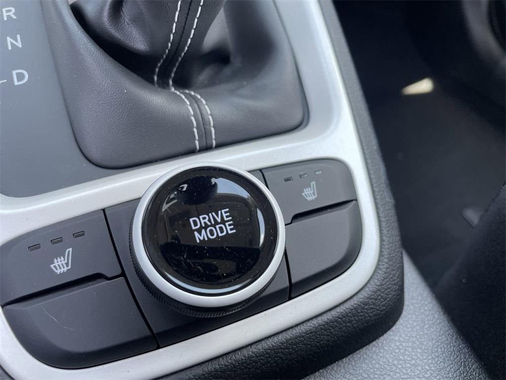 new 2025 Hyundai Venue car, priced at $24,016