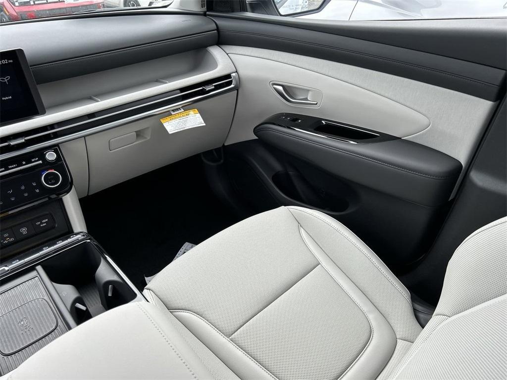 new 2026 Hyundai TUCSON Hybrid car, priced at $41,775