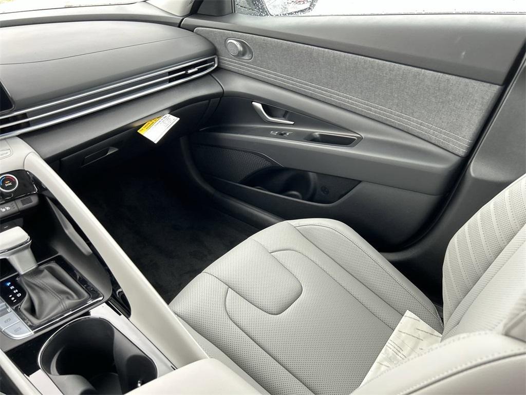 new 2025 Hyundai ELANTRA HEV car, priced at $28,584