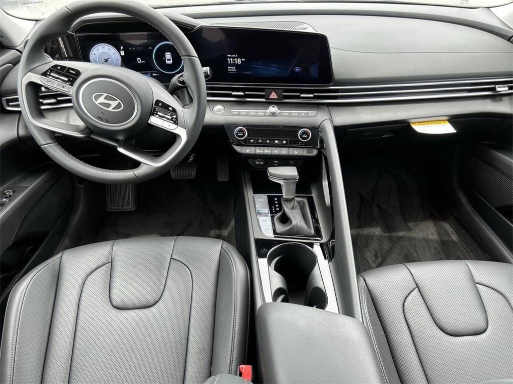 new 2025 Hyundai Elantra car, priced at $26,329
