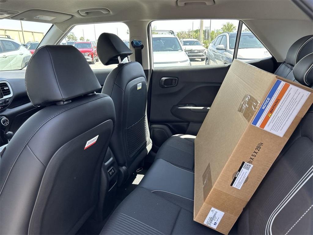 new 2025 Hyundai Venue car, priced at $24,222