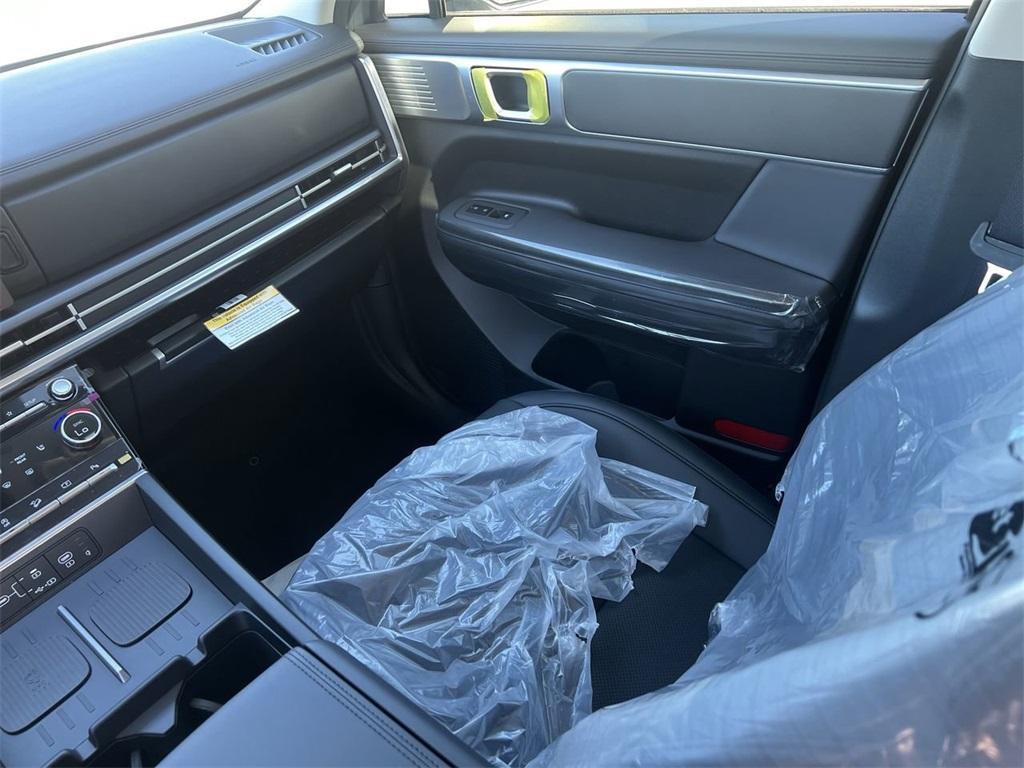 new 2025 Hyundai Santa Fe car, priced at $39,450
