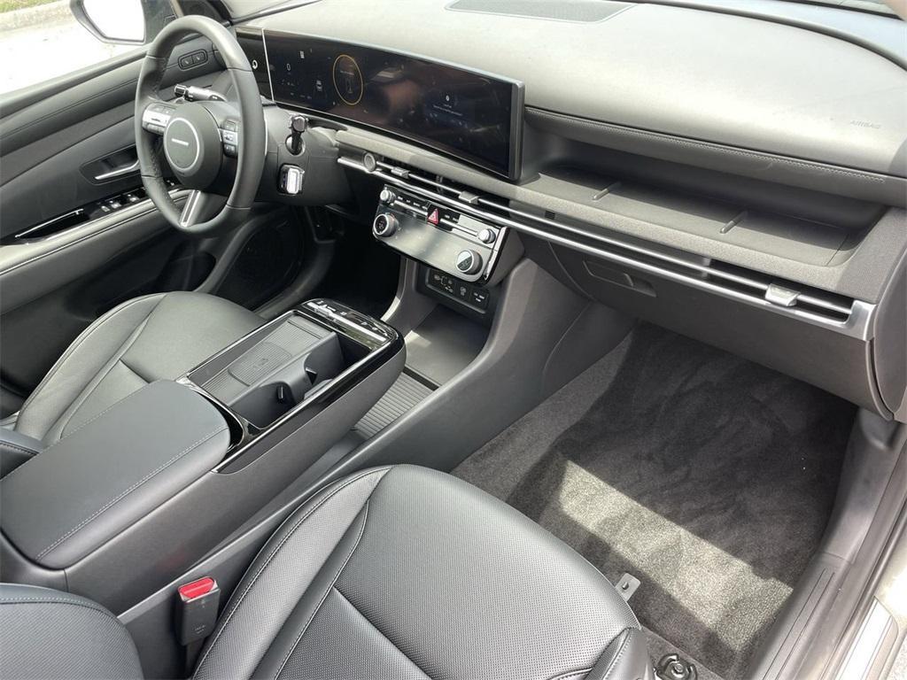 new 2025 Hyundai TUCSON Hybrid car, priced at $40,945
