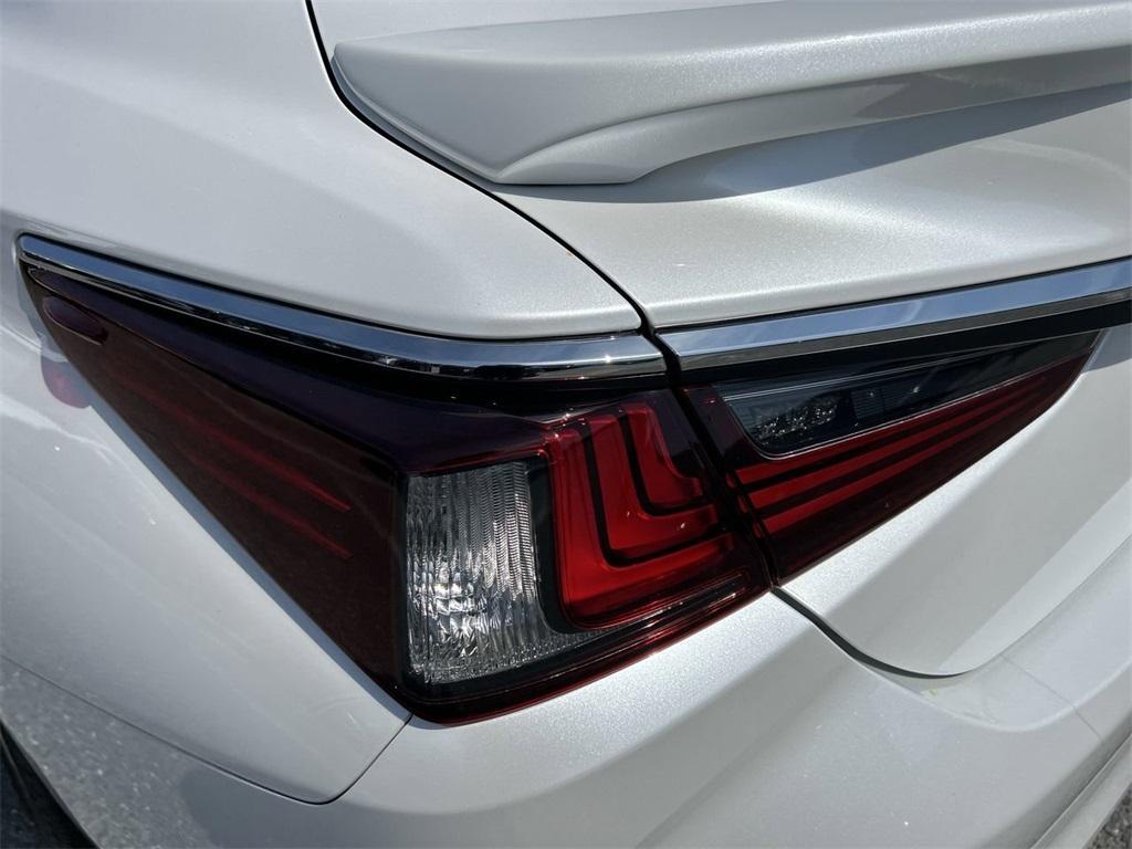 used 2022 Lexus ES 350 car, priced at $38,250