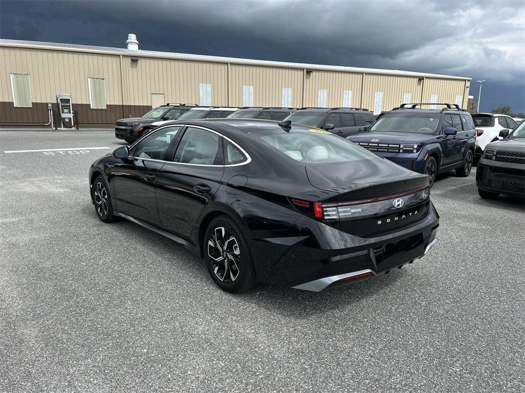 new 2024 Hyundai Sonata car, priced at $25,792