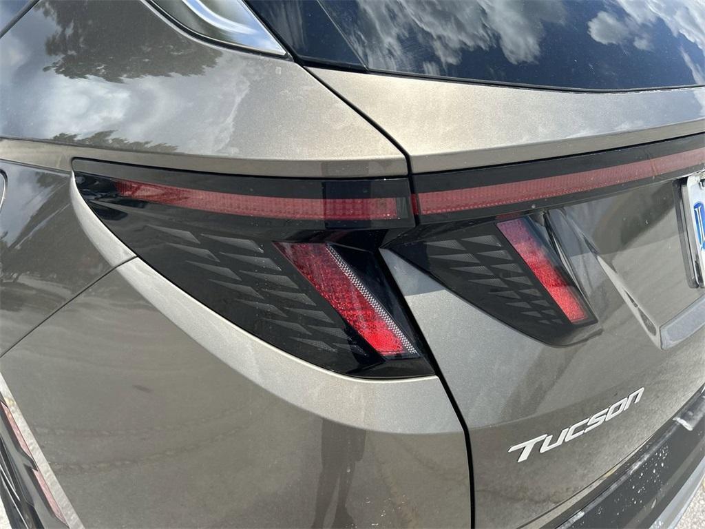 new 2025 Hyundai TUCSON Hybrid car, priced at $38,819