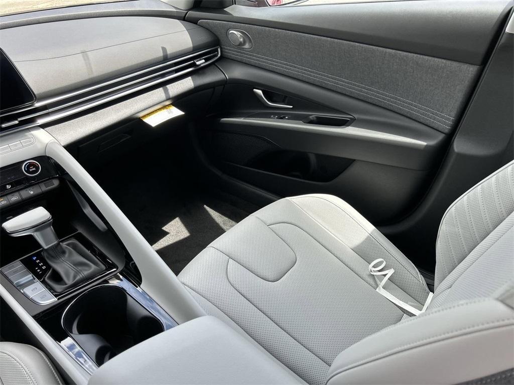 new 2025 Hyundai Elantra car, priced at $26,951