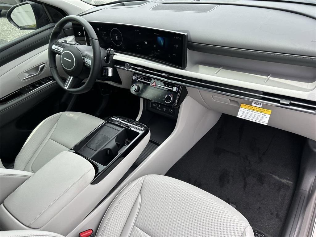 new 2025 Hyundai TUCSON Hybrid car, priced at $40,760
