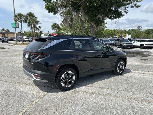 new 2025 Hyundai TUCSON Hybrid car, priced at $36,152