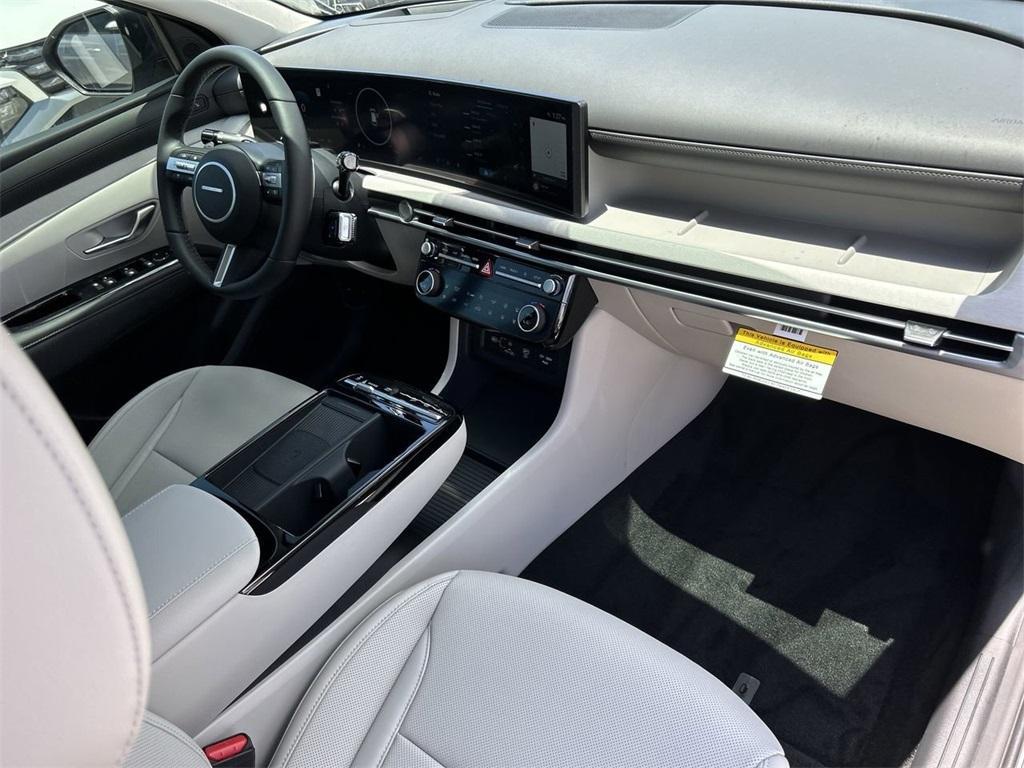 new 2025 Hyundai TUCSON Hybrid car, priced at $40,760