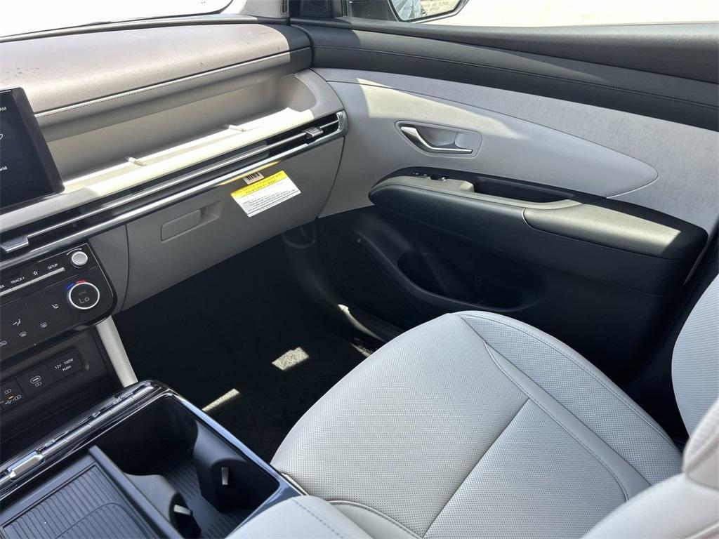 new 2025 Hyundai TUCSON Hybrid car, priced at $36,368