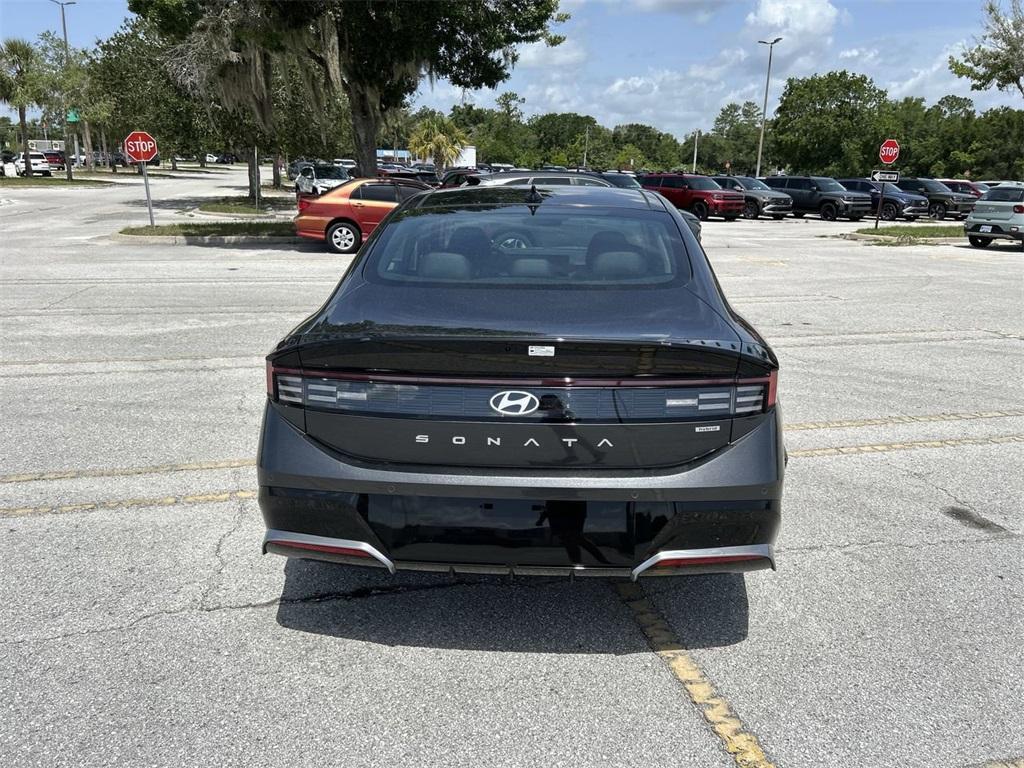 new 2025 Hyundai Sonata Hybrid car, priced at $37,212