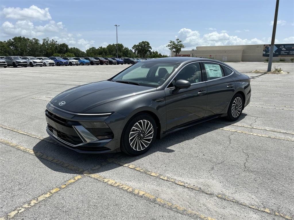 new 2025 Hyundai Sonata Hybrid car, priced at $37,212