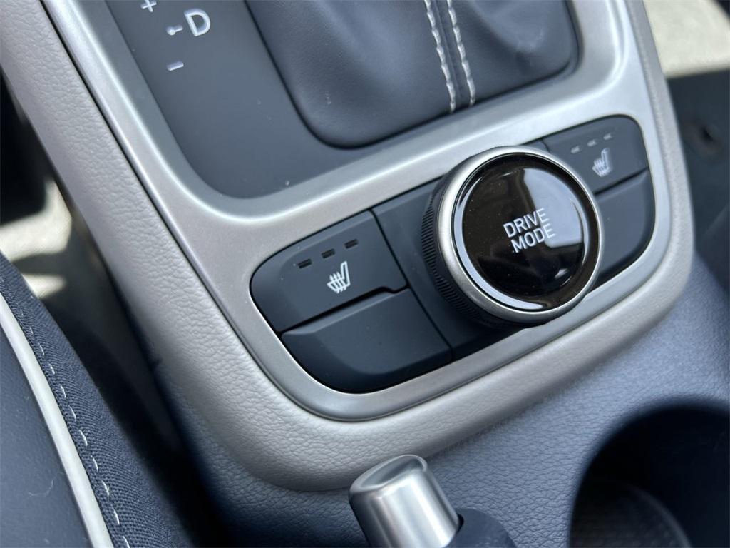 new 2025 Hyundai Venue car, priced at $23,772