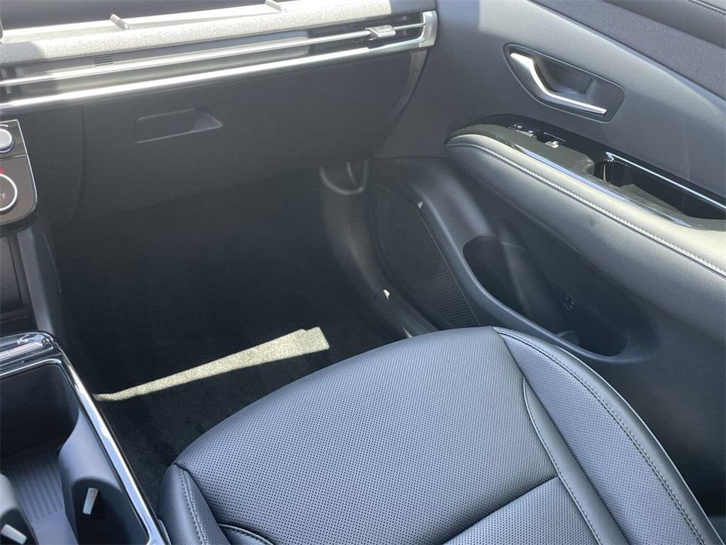 new 2025 Hyundai TUCSON Hybrid car, priced at $40,760